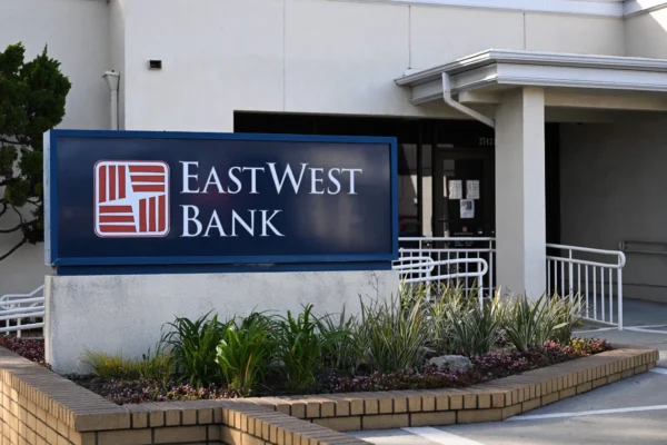 美国银行开户美国华美银行（East west Bank）支票账户开户